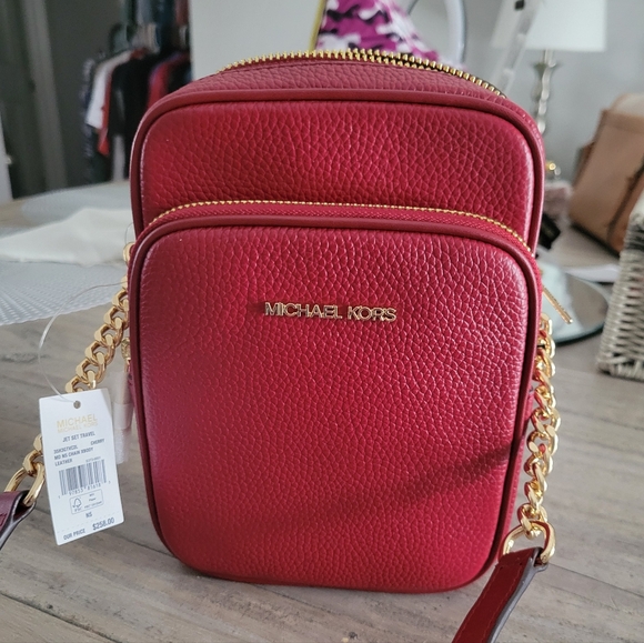 MICHAEL Michael Kors Handbags - Michael Kors Pebble Leather Jet Set Crossbody NWT